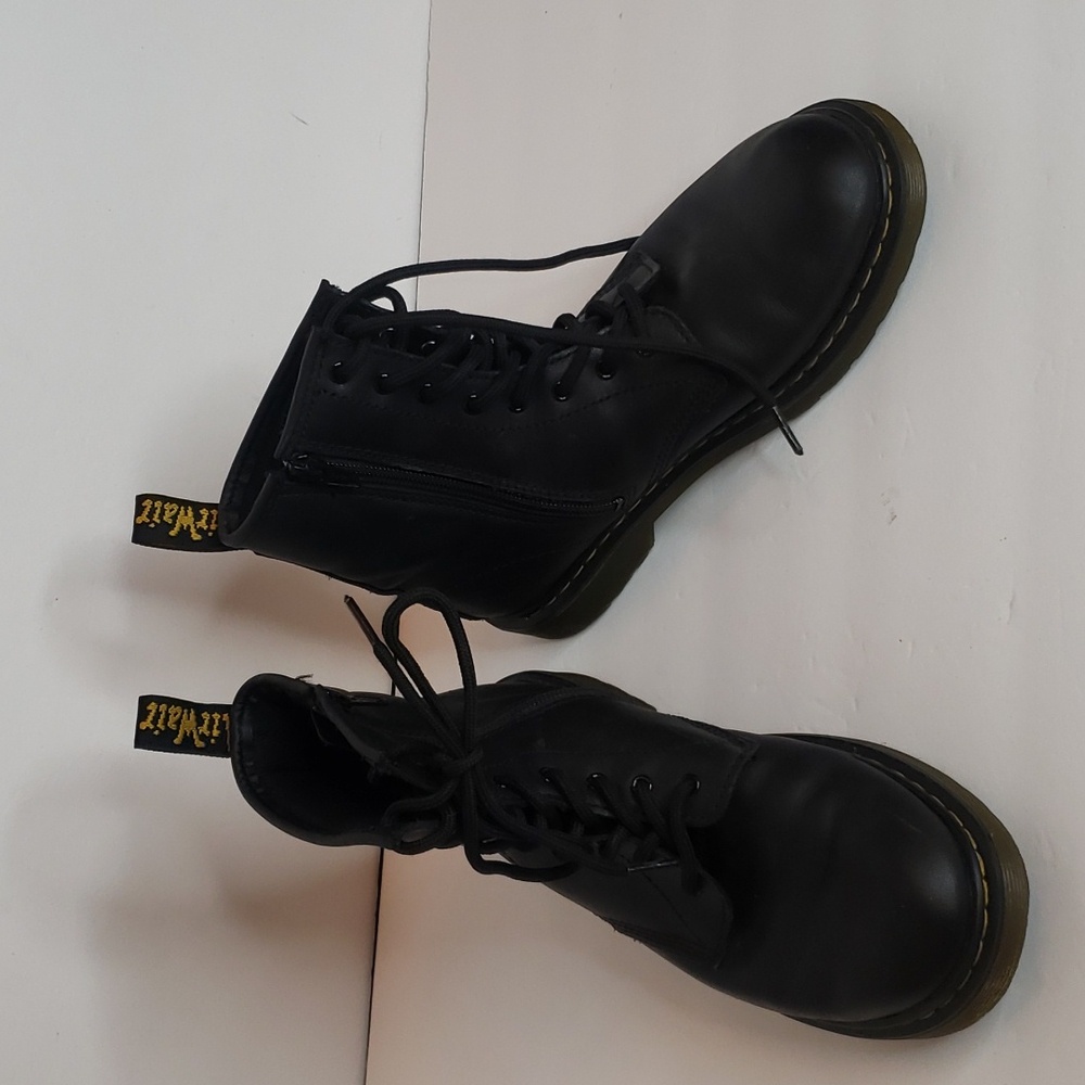 Dr. Martens Docs Black 1460 Combat Boots Size 6 - Picture 3 of 9